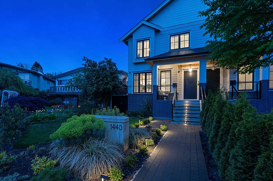 1440 E 17th Avenue Vancouver, BC - 2