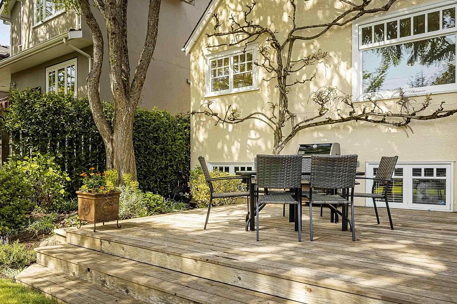 3388 W 31st Avenue Vancouver, BC - 31