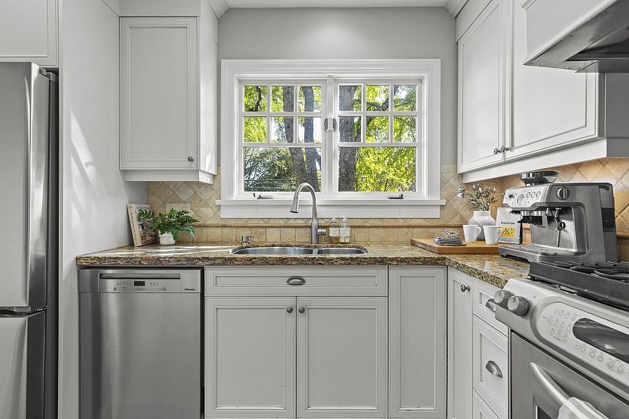 3388 W 31st Avenue Vancouver, BC - 13