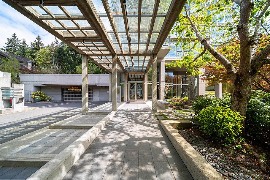 702 2688 West Mall Vancouver, BC - 34