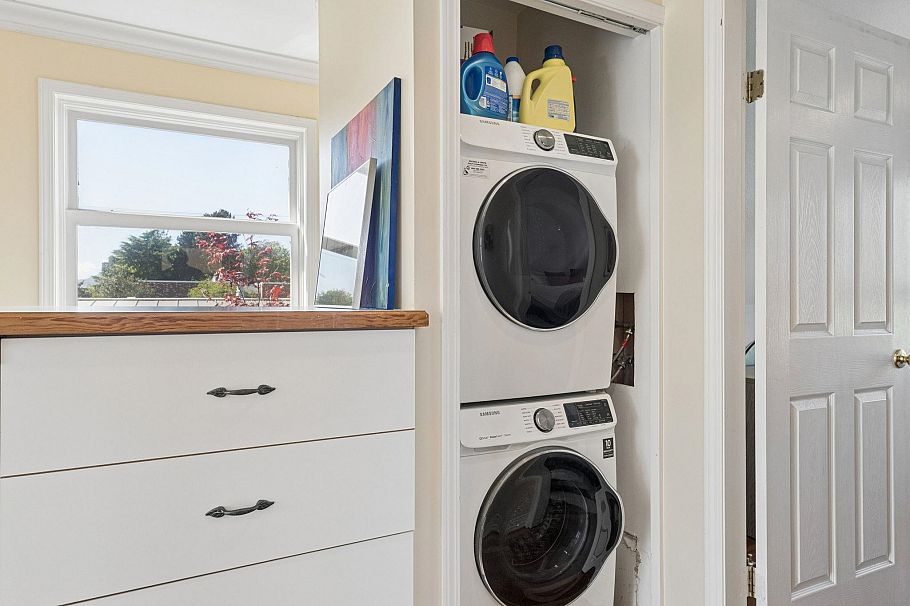 408 E 2nd Street North Vancouver, BC - 23