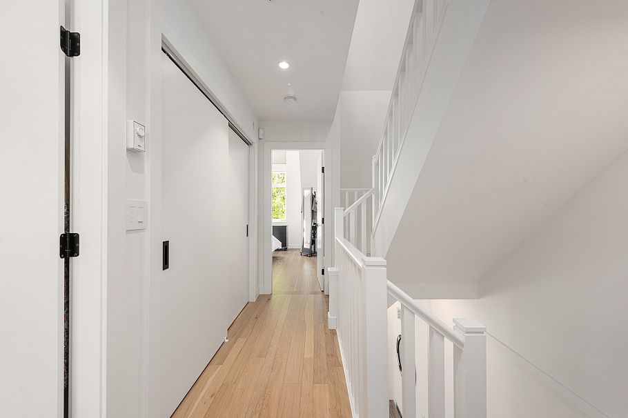 1823 Napier Street Vancouver, BC - 22