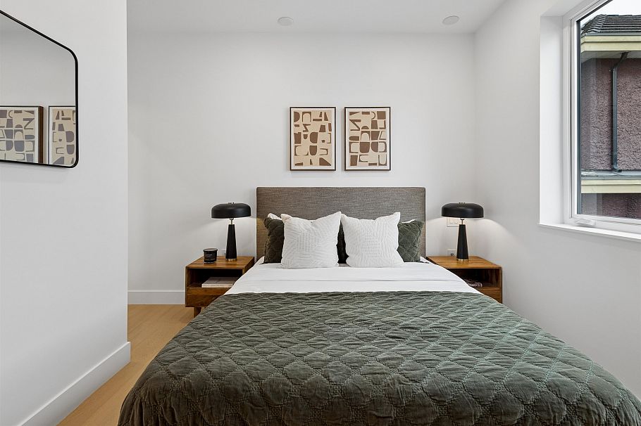 1 3639 E 46th Avenue Vancouver, BC - 18