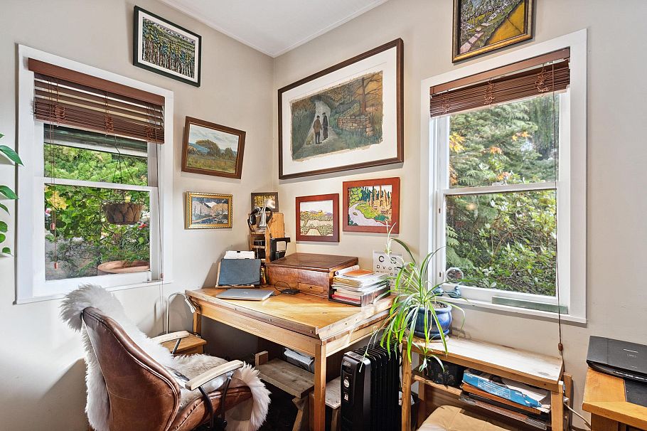 713 E St. James Road North Vancouver, BC - 8