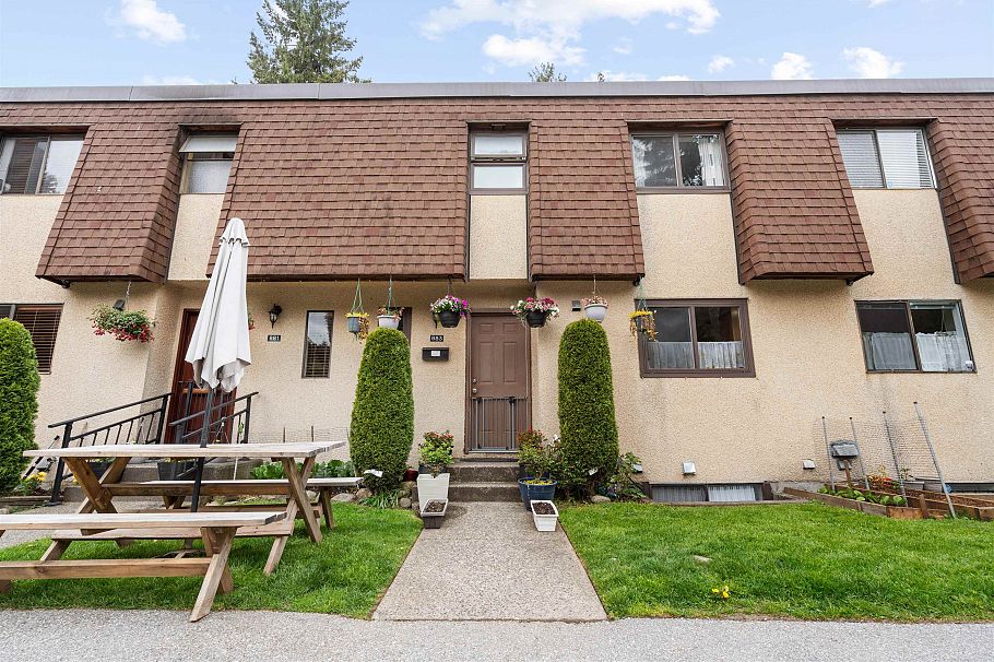 883 Old Lillooet Road North Vancouver, BC - 3