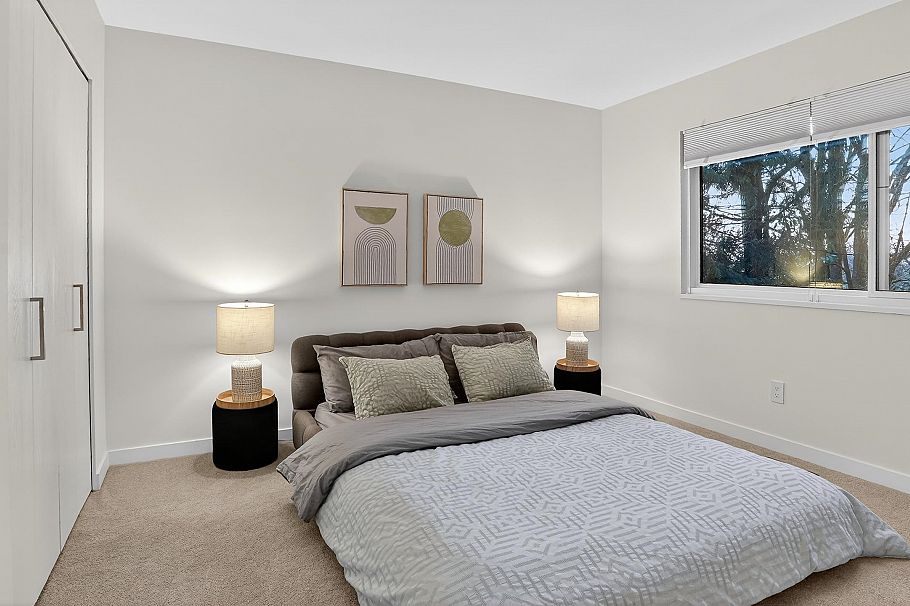 2221 Bowser Avenue North Vancouver, BC - 29