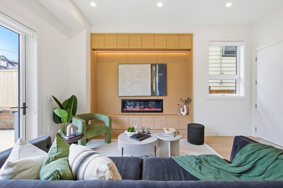 2 3708 W 18th Avenue Vancouver, BC - 4