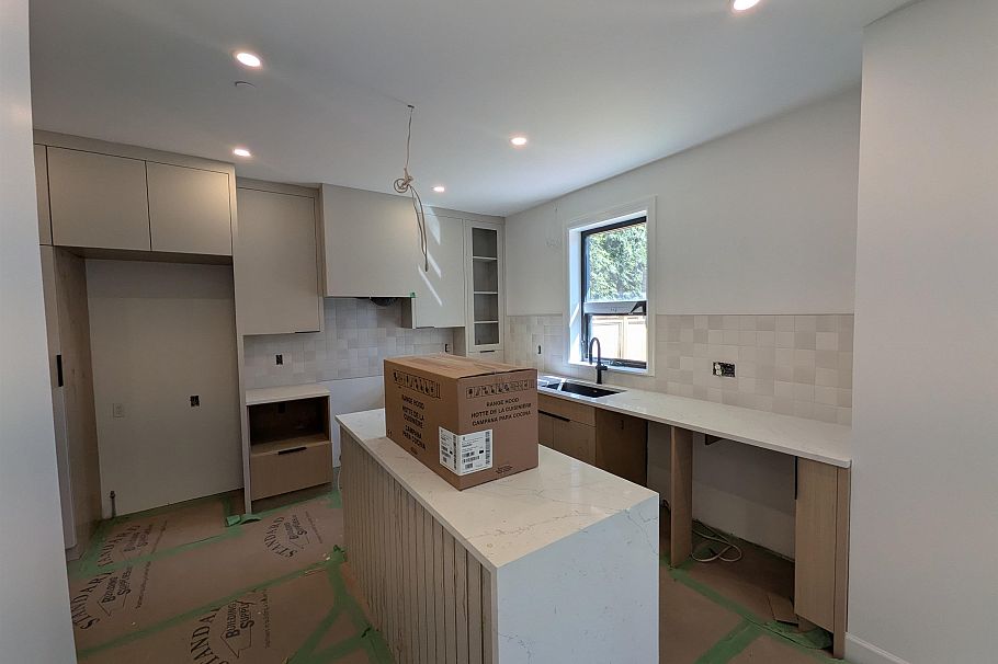 918 E 16th Avenue Vancouver, BC - 5