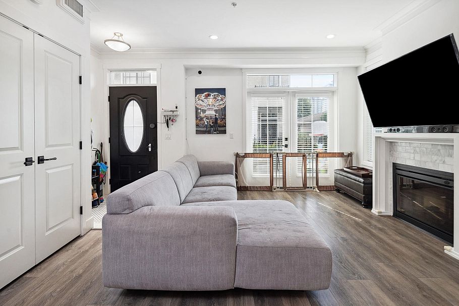 352 W 62nd Avenue Vancouver, BC - 8