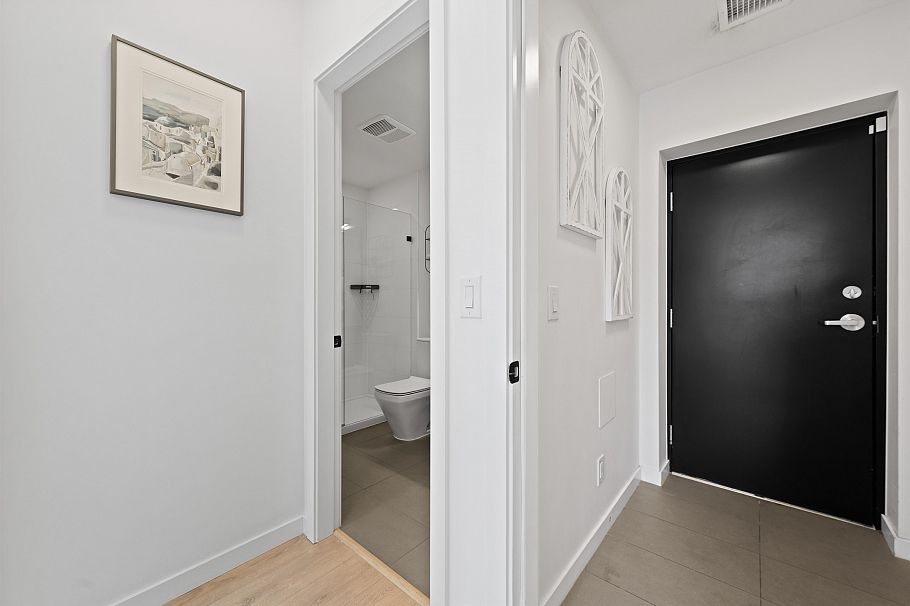 23 533 E 3rd Street North Vancouver, BC - 34