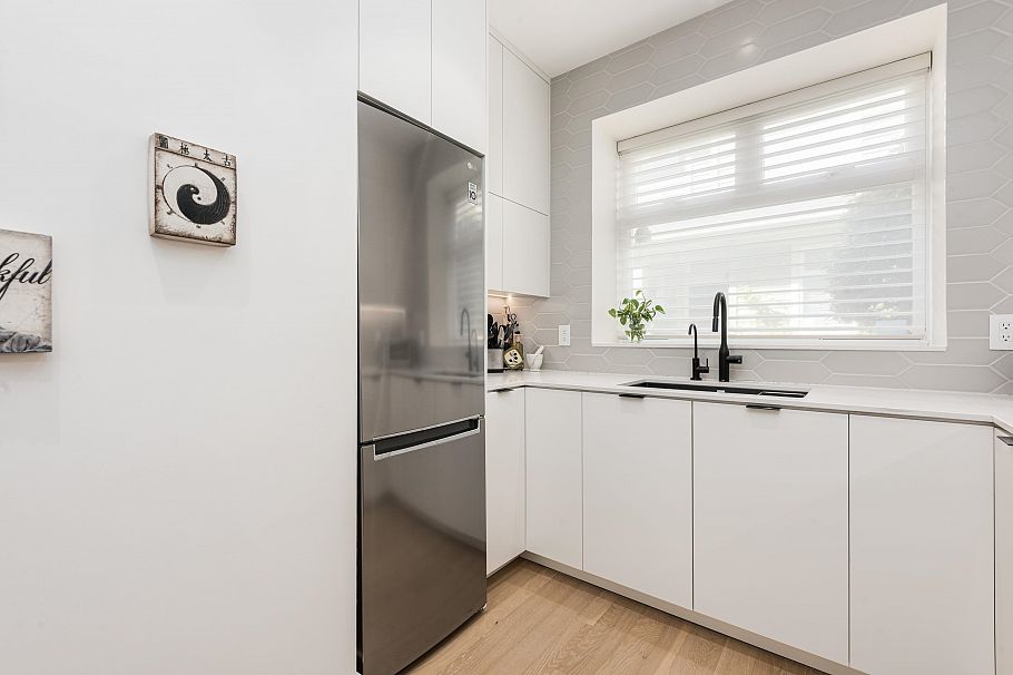 1823 Napier Street Vancouver, BC - 15