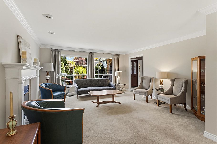 2465 Berton Place North Vancouver, BC - 3