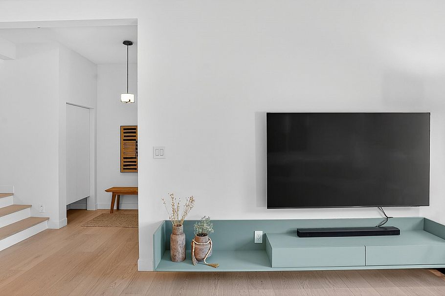 2221 Bowser Avenue North Vancouver, BC - 12