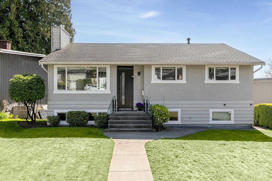 219 E 26th Street North Vancouver, BC - 33