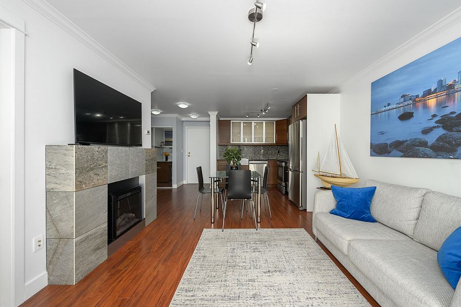 608 145 St. Georges Avenue North Vancouver, BC - 14