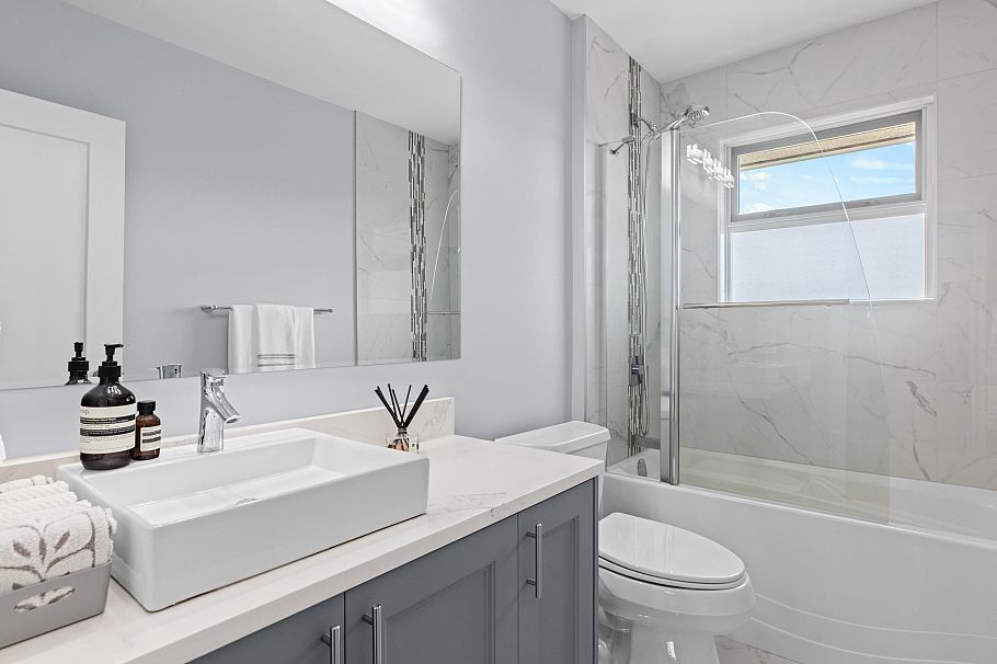 219 E 26th Street North Vancouver, BC - 22