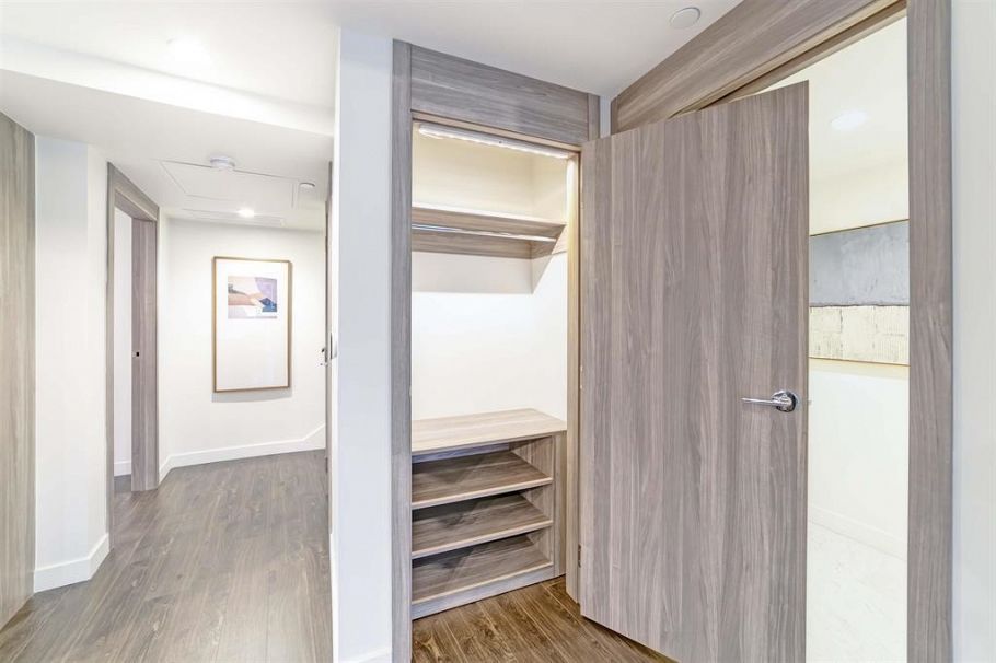 208 W 1st Avenue Vancouver, BC - 14