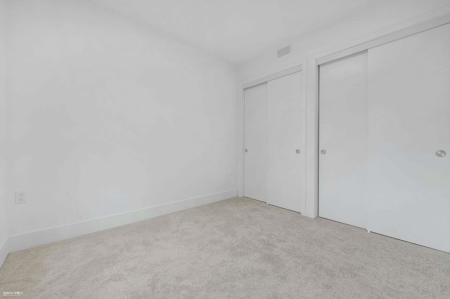 108 2085 E 1 Avenue Vancouver, BC - 23
