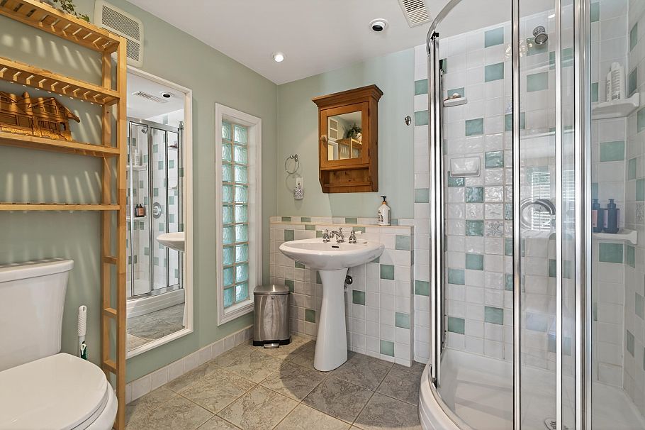 1371 Borthwick Road North Vancouver, BC - 21