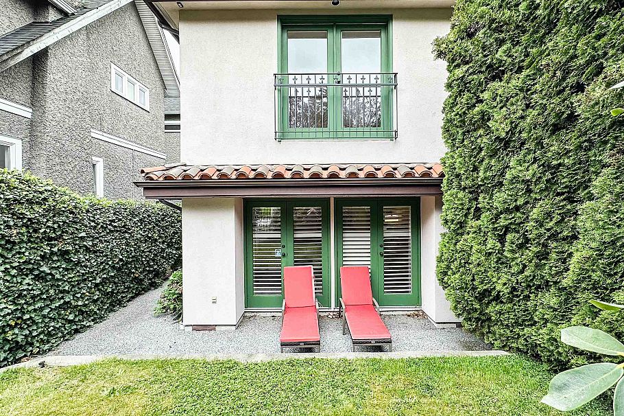 1737 W 16th Avenue Vancouver, BC - 2