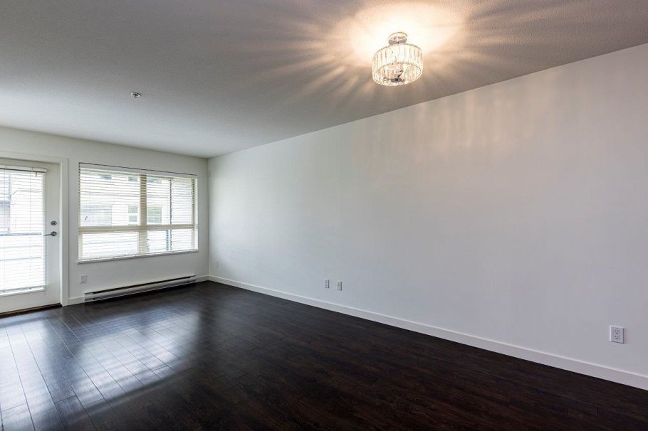 302 1677 Lloyd Avenue North Vancouver, BC - 10