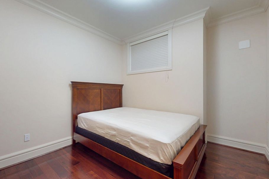 3749 W 11th Avenue Vancouver, BC - 29