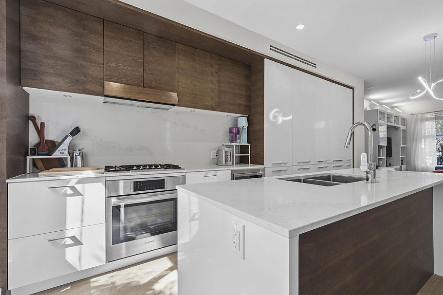 276 W 62nd Avenue Vancouver, BC - 6