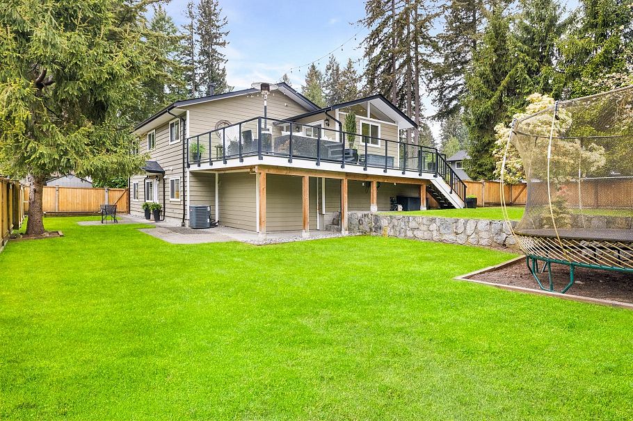 2511 Boswell Avenue North Vancouver, BC - 29