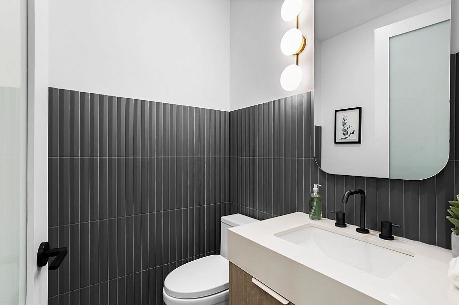 1 3275 Graveley Street Vancouver, BC - 16