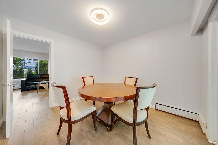 4366 Gilpin Crescent Burnaby, BC - 9