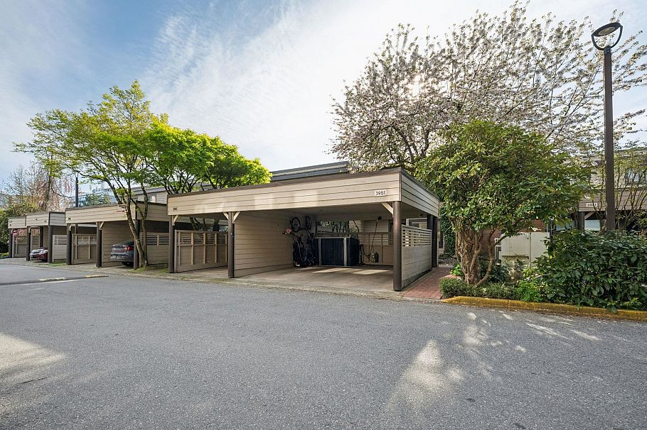 3951 Springtree Drive Vancouver, BC - 39