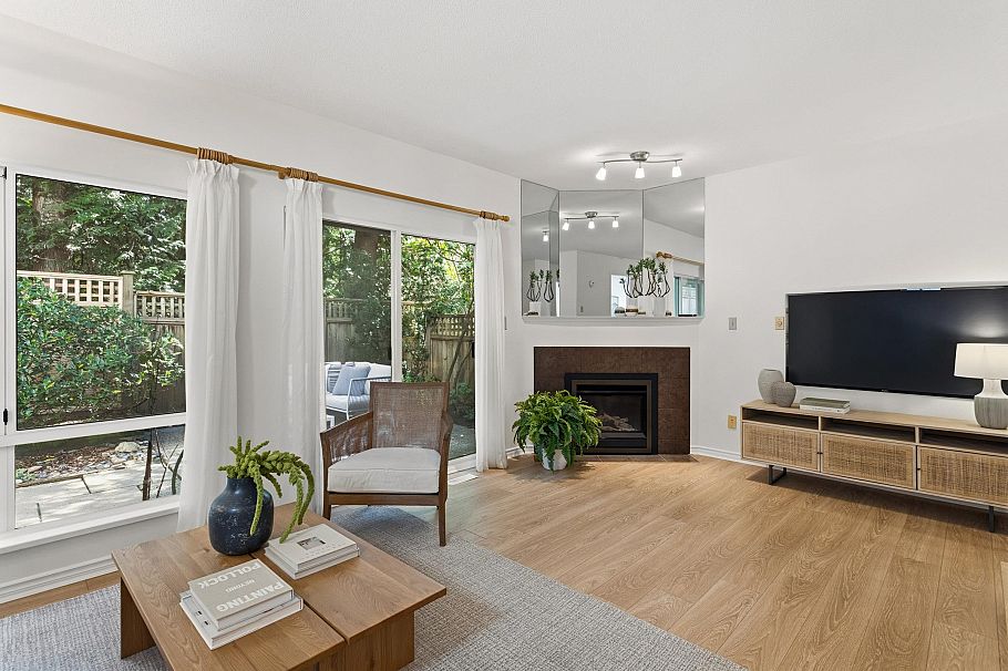 10 3939 Indian River Drive North Vancouver, BC - 3