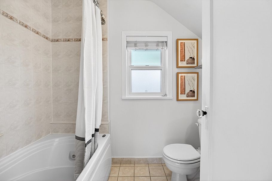 1009 E 14th Avenue Vancouver, BC - 20