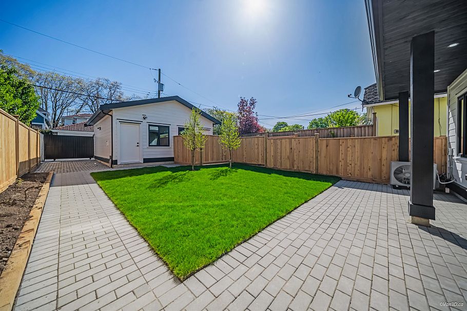 2 2636 Mcgill Street Vancouver, BC - 24