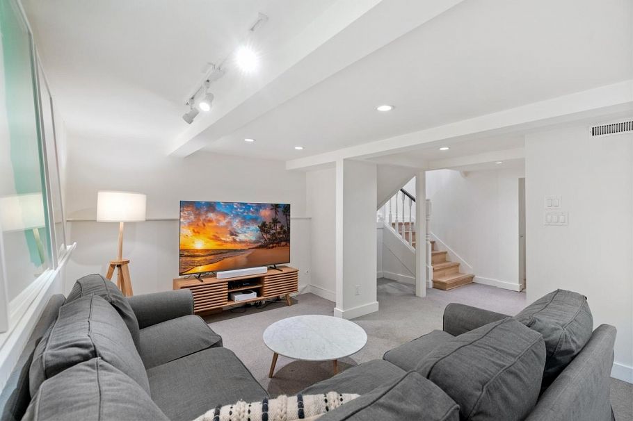 855 E 22nd Avenue Vancouver, BC - 31