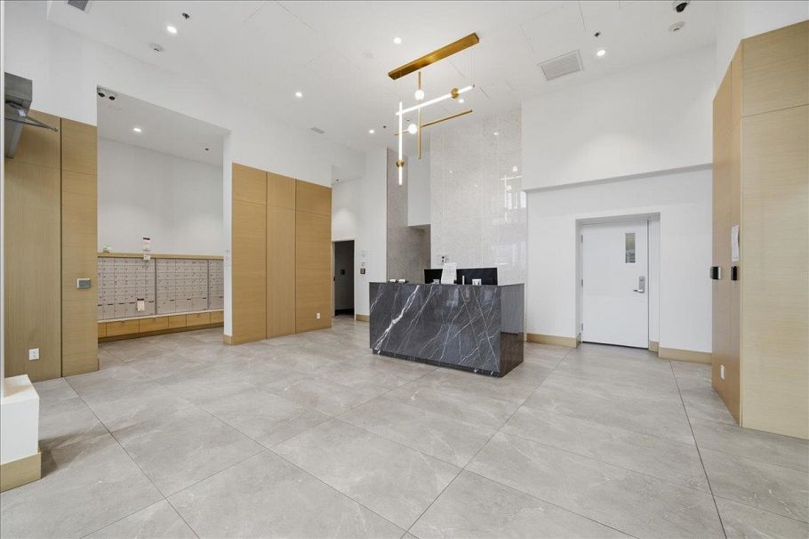 608 1675 Lions Gate Lane North Vancouver, BC - 32