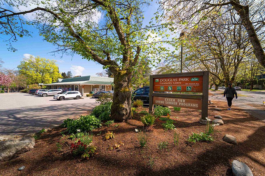 840 W 22nd Avenue Vancouver, BC - 24