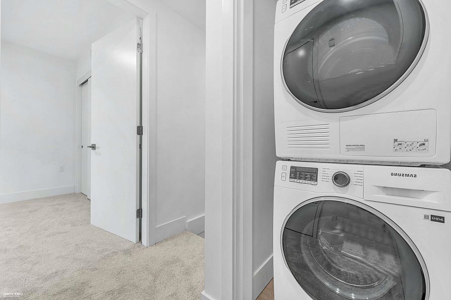 108 2085 E 1 Avenue Vancouver, BC - 25