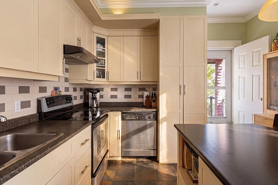 4578 Moss Street Vancouver, BC - 8