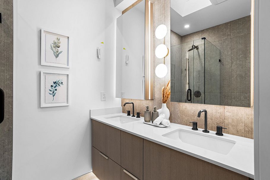 1 3275 Graveley Street Vancouver, BC - 28