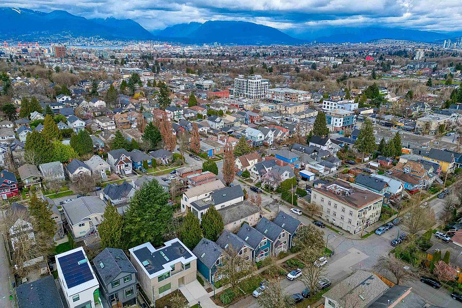 73 E 27th Avenue Vancouver, BC - 31