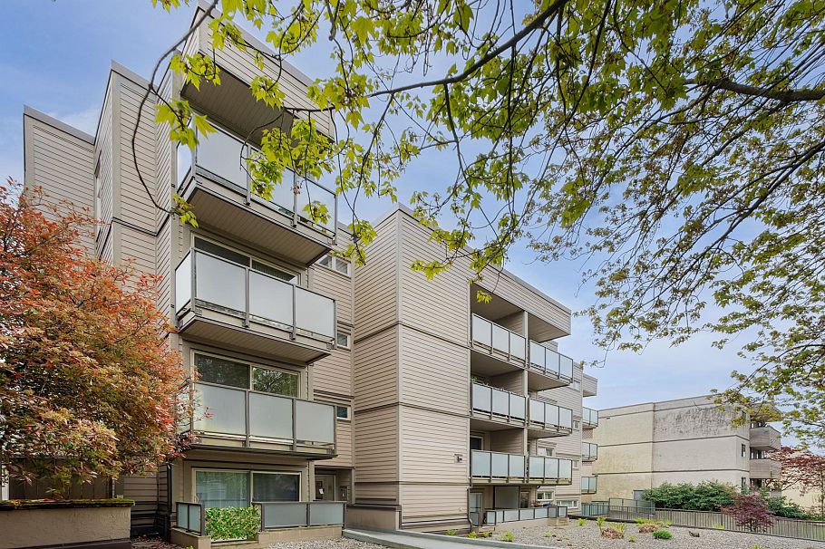 405 1864 Frances Street Vancouver, BC - 1