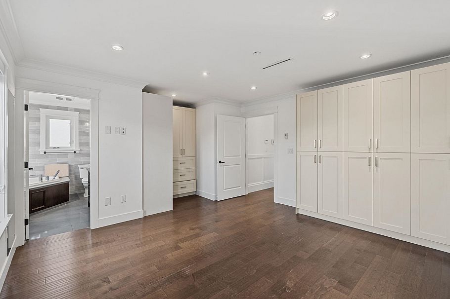 831 E King Edward Avenue Vancouver, BC - 12