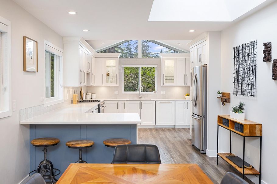 2511 Boswell Avenue North Vancouver, BC - 3