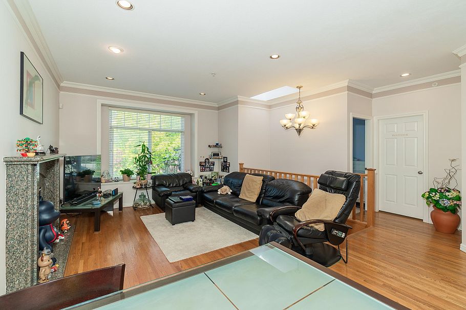 952 E 31st Avenue Vancouver, BC - 19