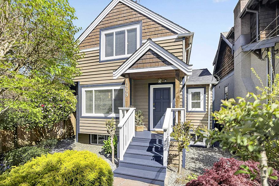 1009 E 14th Avenue Vancouver, BC - 1