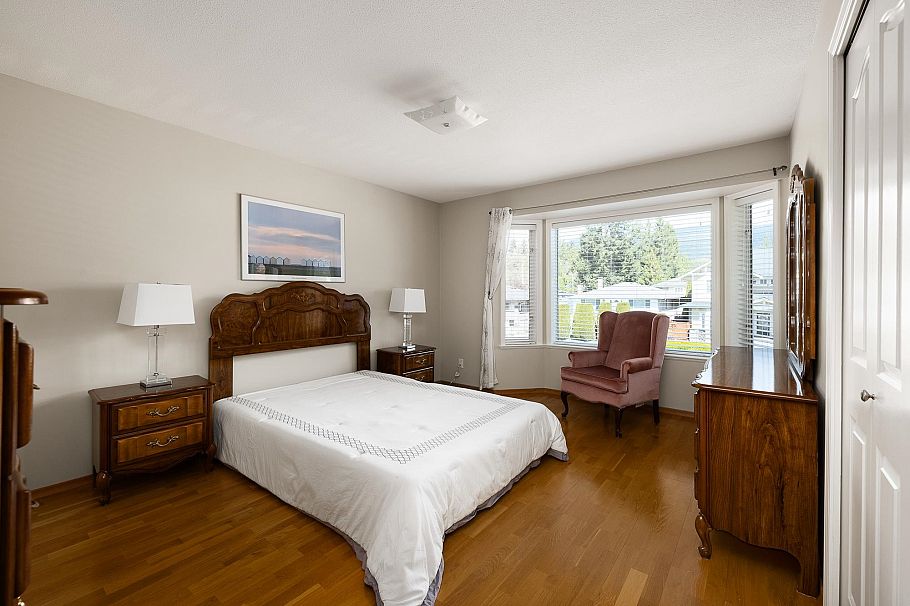 631 E 17th Street North Vancouver, BC - 30