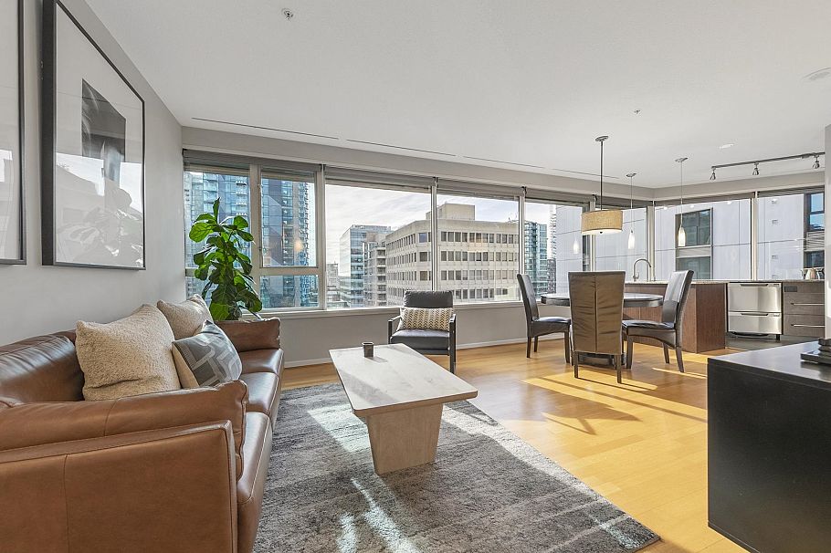 907 1177 Hornby Street Vancouver, BC - 1