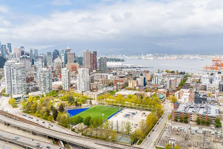 804 919 Station Street Vancouver, BC - 33