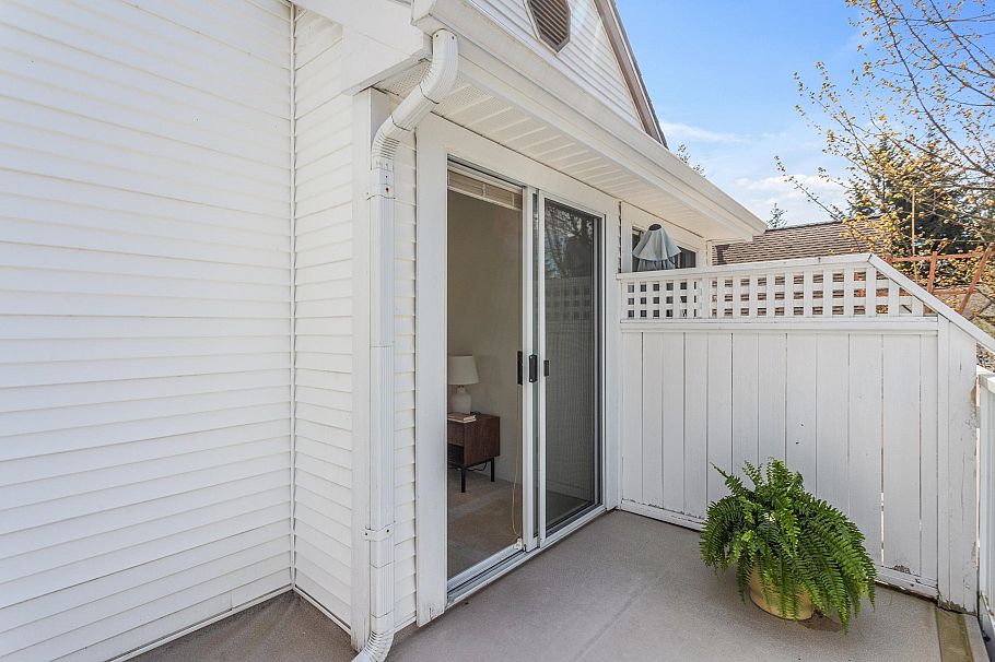 10 3939 Indian River Drive North Vancouver, BC - 25